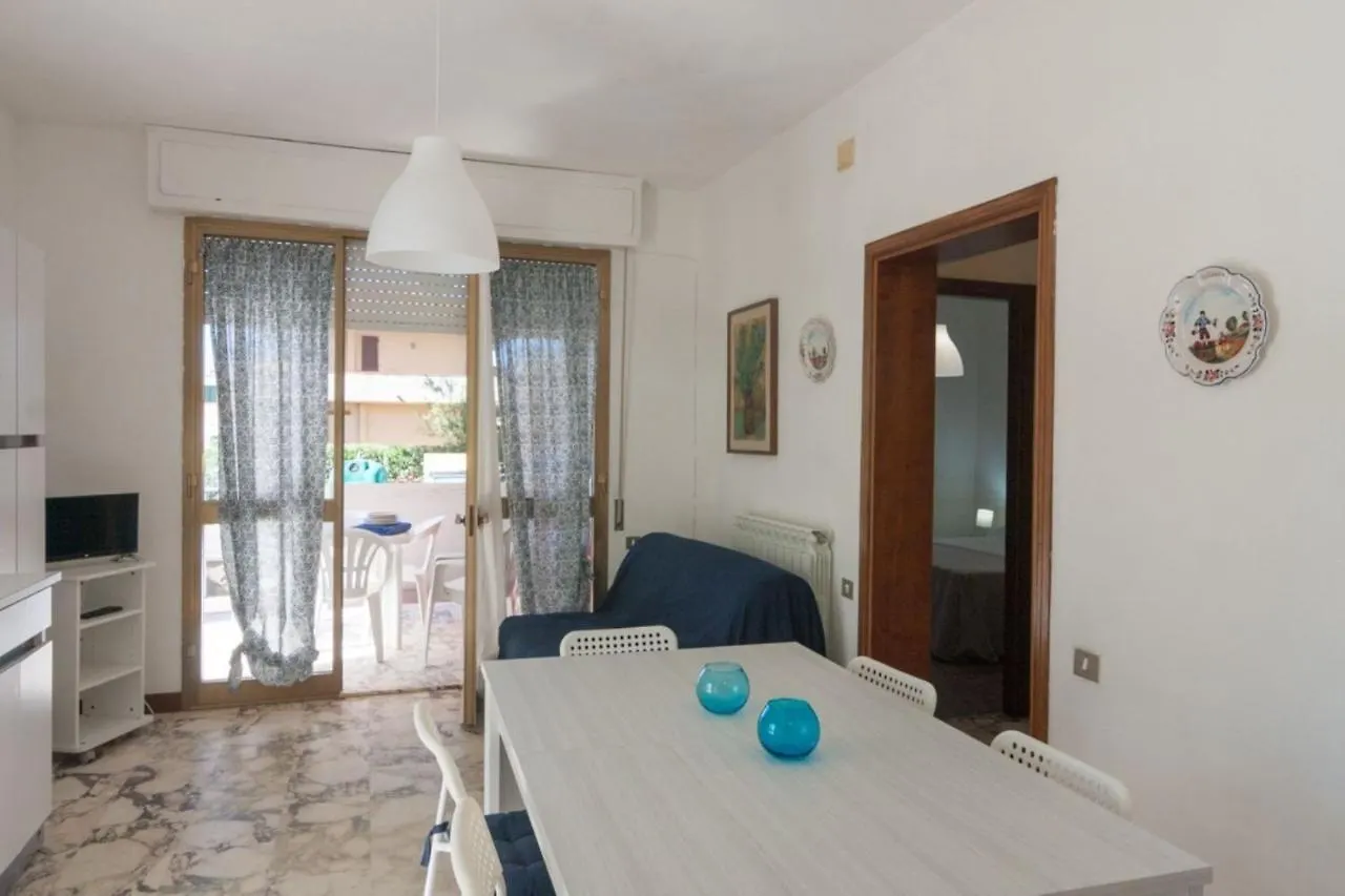 Appartamenti Palmaria Follonica 0*,  Italy